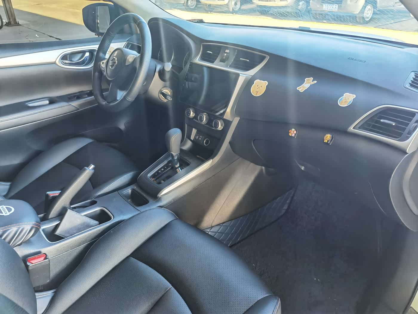 Nissan Sylphy 1.6 л 2023 г. Белый, пробег 38000 км