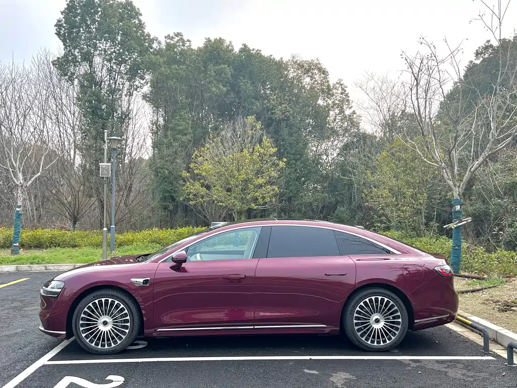 AITO ENJOY THE WORLD S9