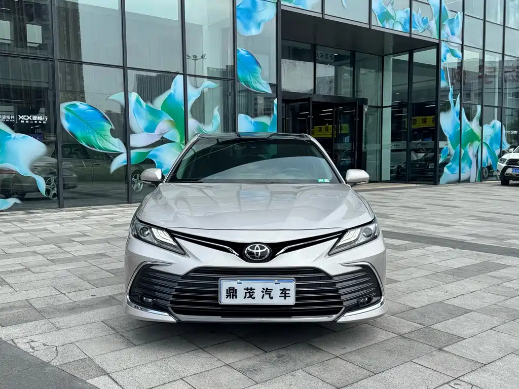 Toyota Camry — миниатюра 2