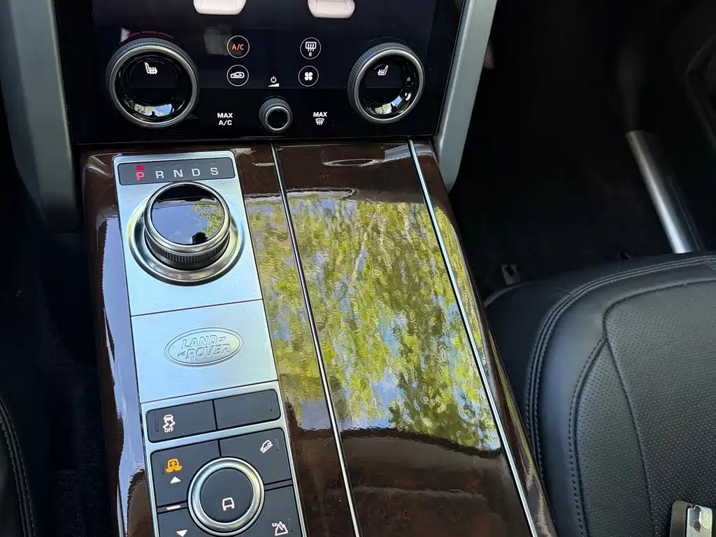 Land Rover Range Rover — миниатюра 24