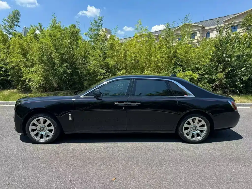 Rolls-Royce Ghost — миниатюра 3
