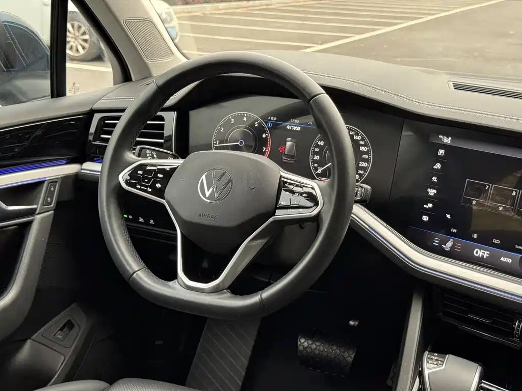 Volkswagen Touareg 2022 2.0TSI