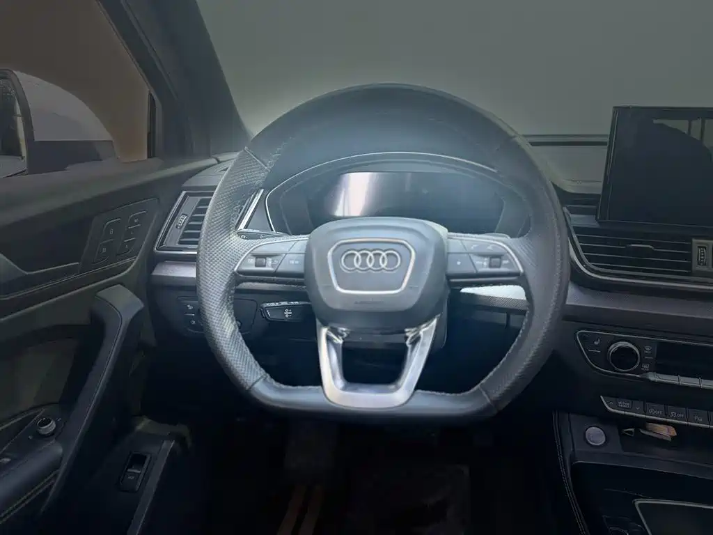 AUDI Q5L SPORTBACK