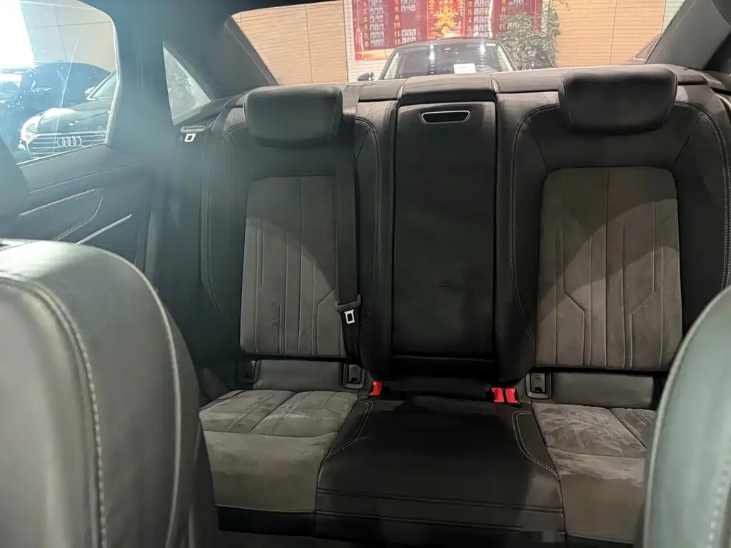 Audi A6L — миниатюра 7