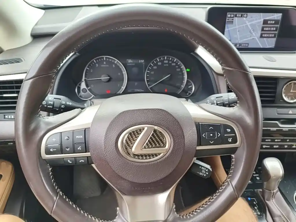 Lexus RX — миниатюра 11