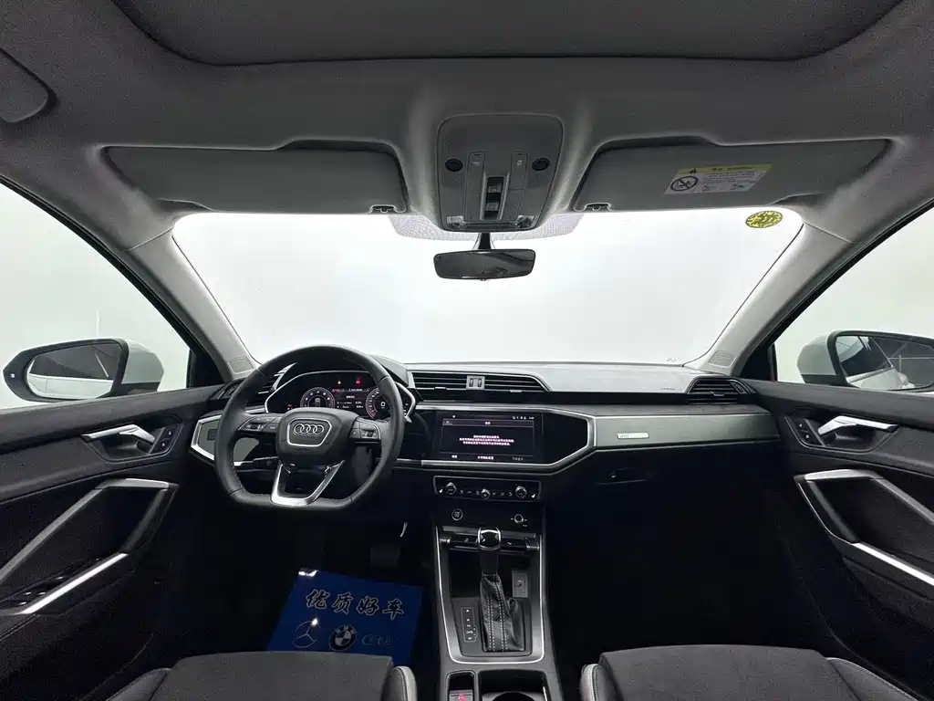 Audi Q3 — миниатюра 11