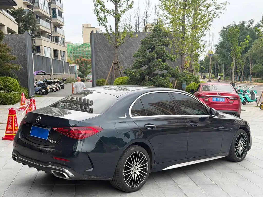 Mercedes-Benz C-Class — миниатюра 4