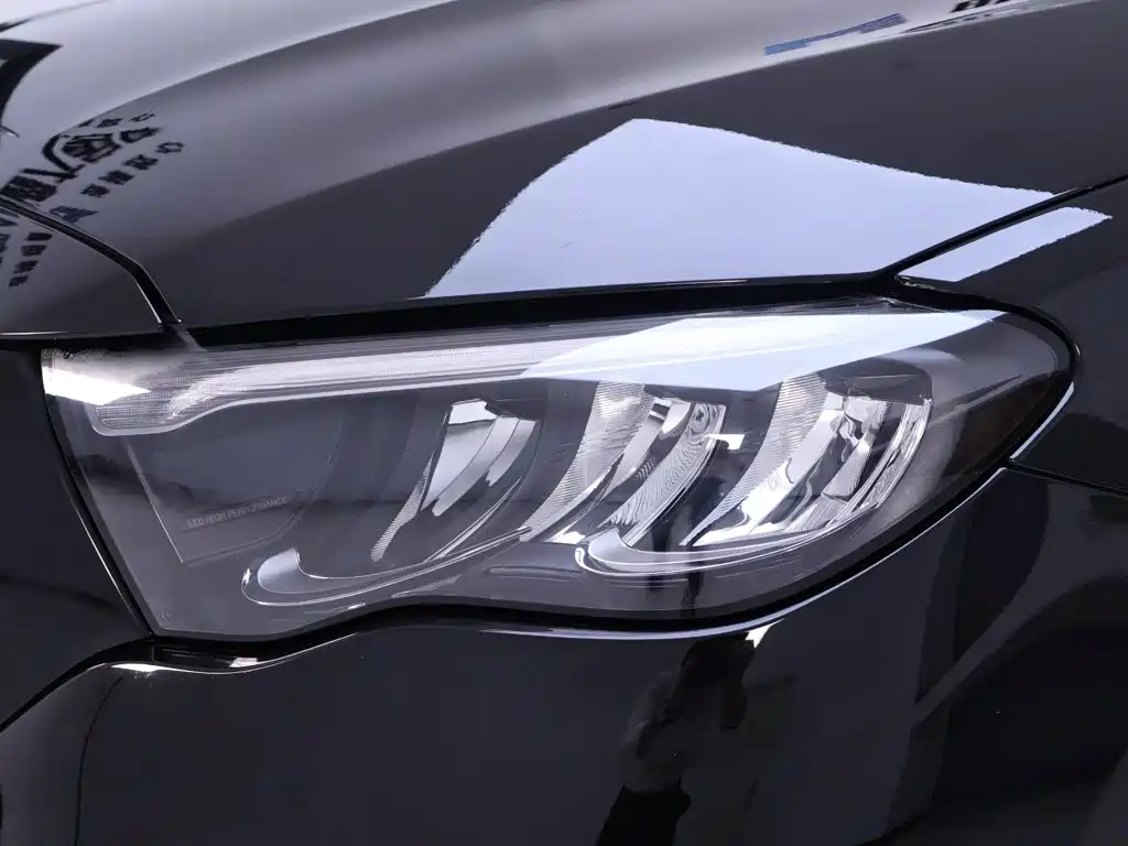 Mercedes-Benz E-Class — миниатюра 4