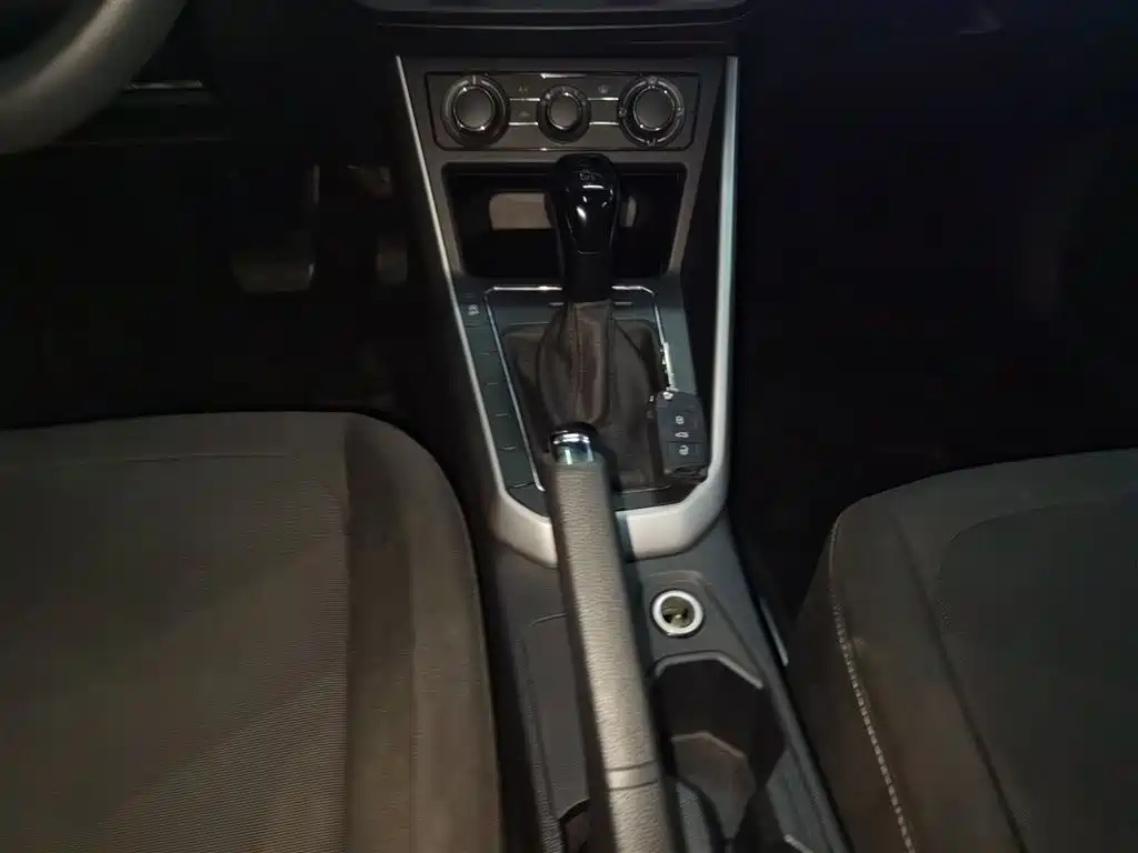 Volkswagen Polo 2021 Plus 1.5L AT