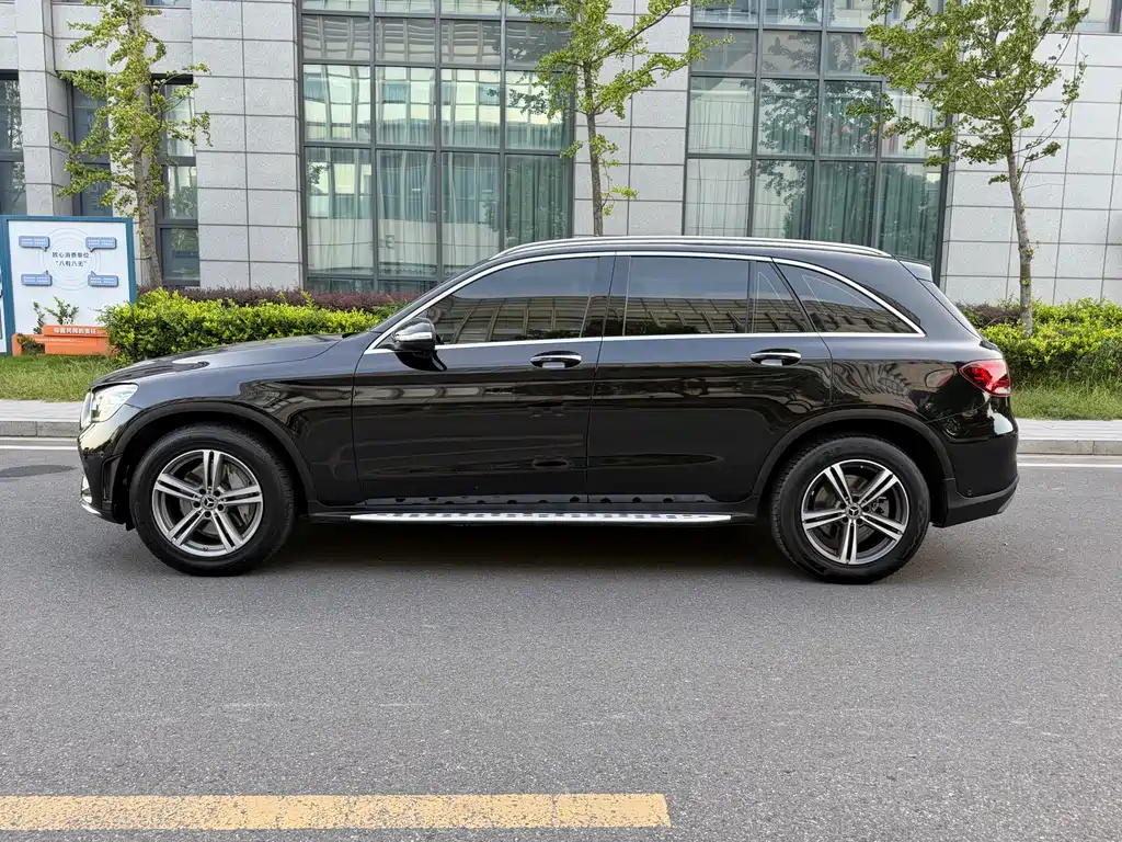 Mercedes-Benz GLC — миниатюра 16