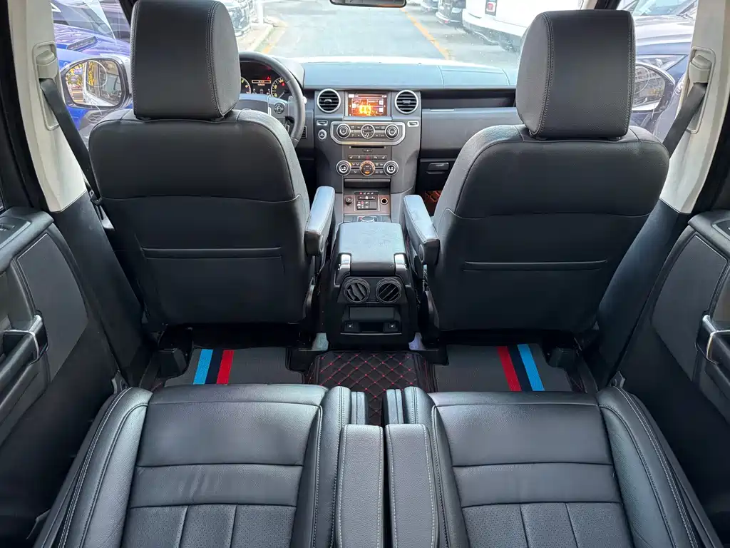 Land Rover Discovery — миниатюра 12