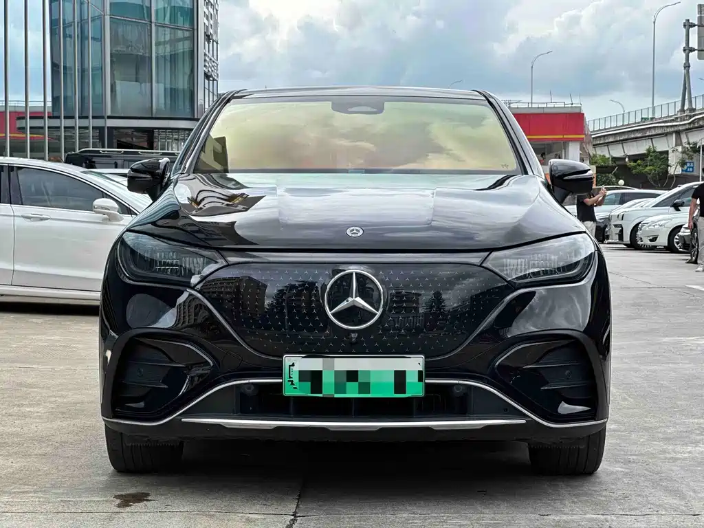 Mercedes-Benz EQE SUV — миниатюра 2