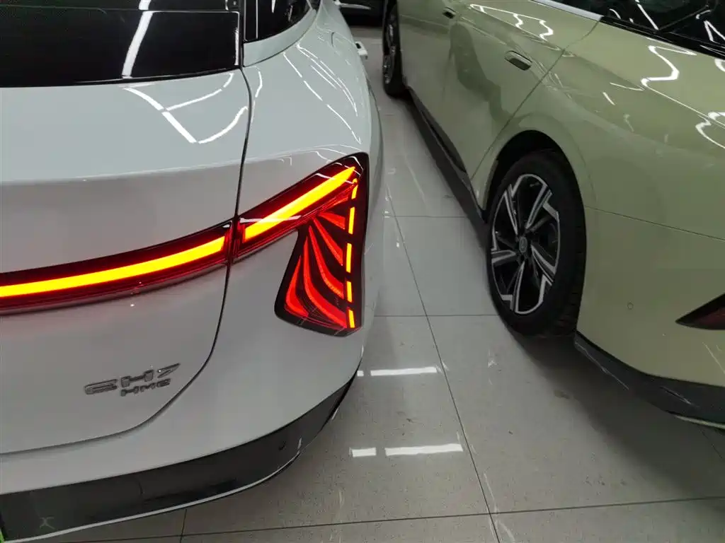 Hongqi EH7 2024 640 Pro+
