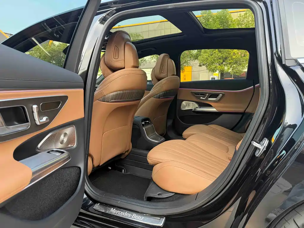 Mercedes-Benz E-Class — миниатюра 5