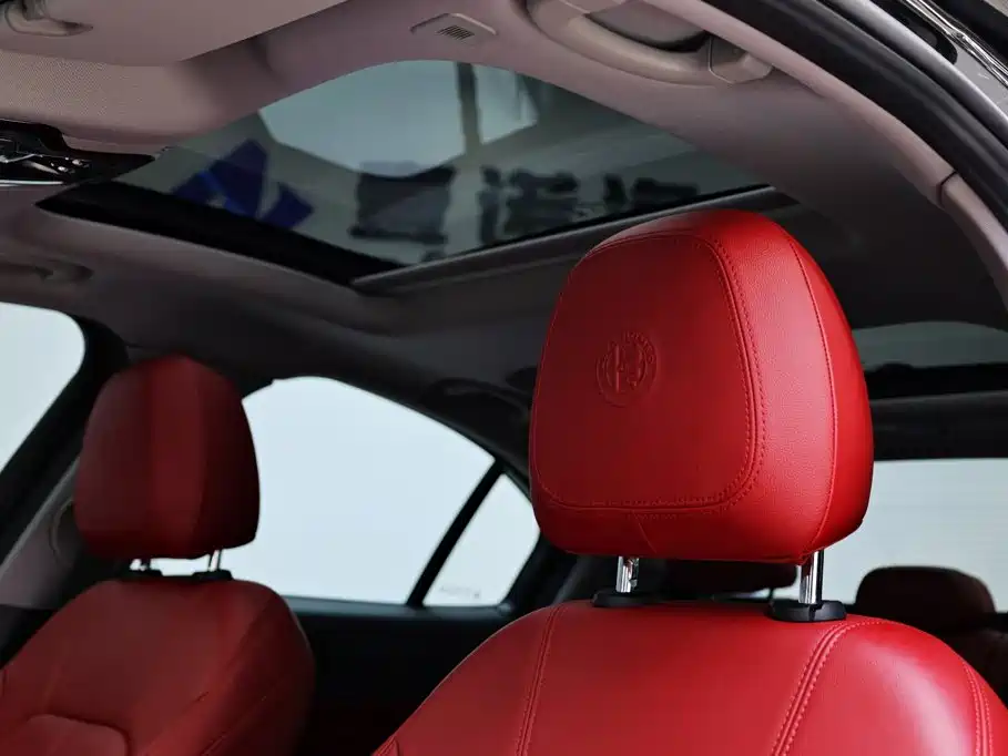 Alfa Romeo Giulia — миниатюра 30
