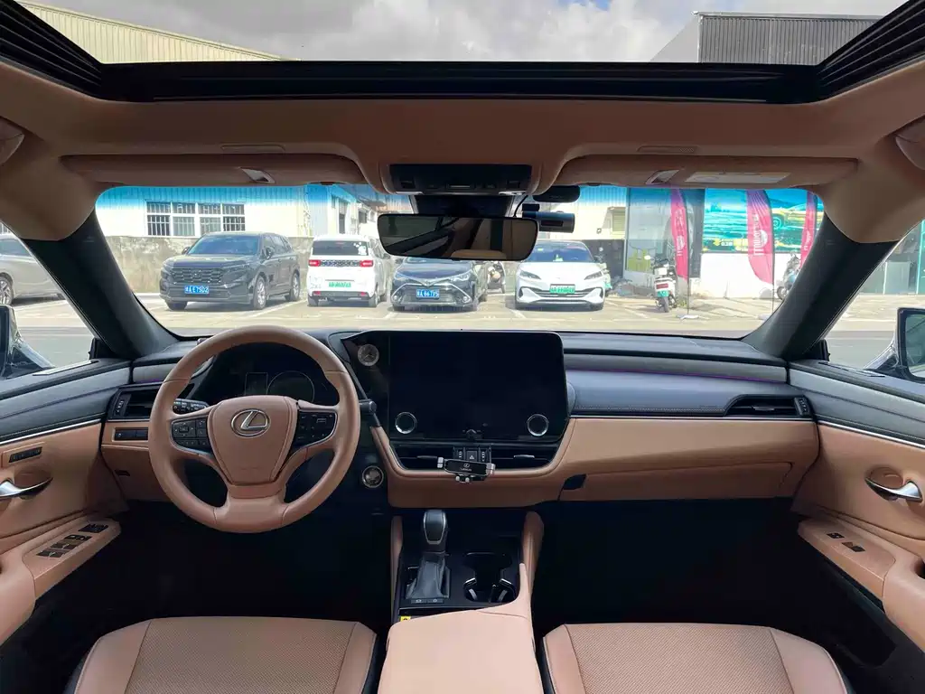 Lexus ES — миниатюра 6