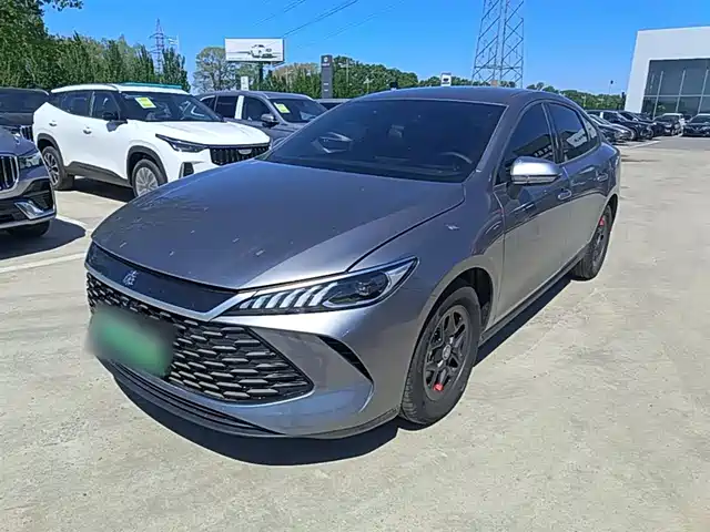 2025 BYD Qin