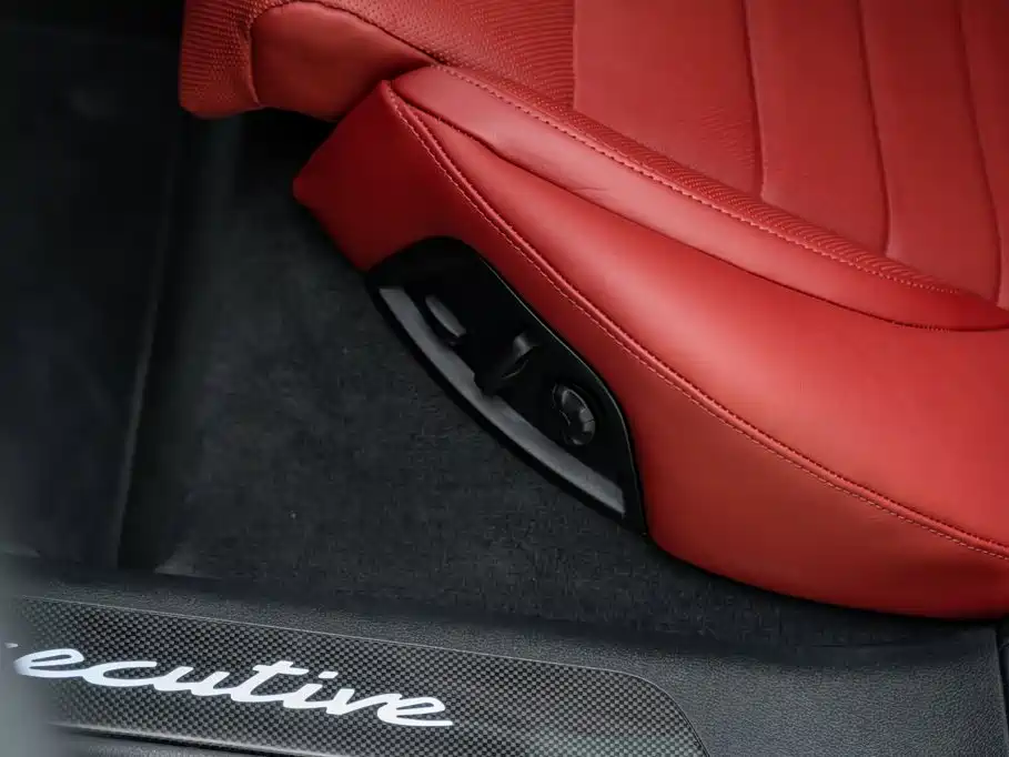 Porsche Panamera — миниатюра 13