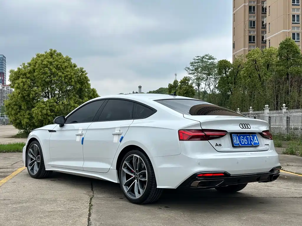 Audi A5 2025 Sportback 40 TFSI quattro Luxury