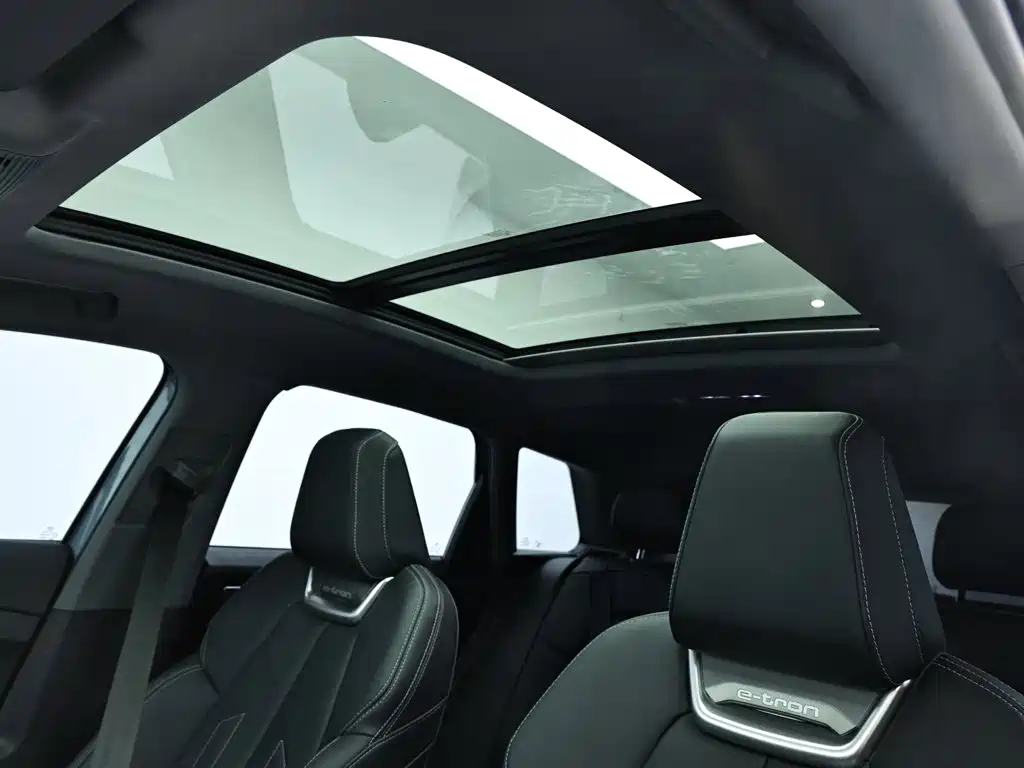 Audi Q4 e-tron — миниатюра 13