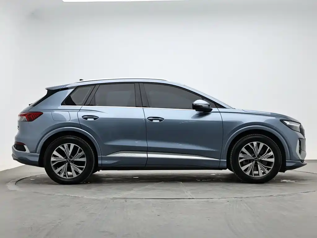 Audi Q4 e-tron — миниатюра 5