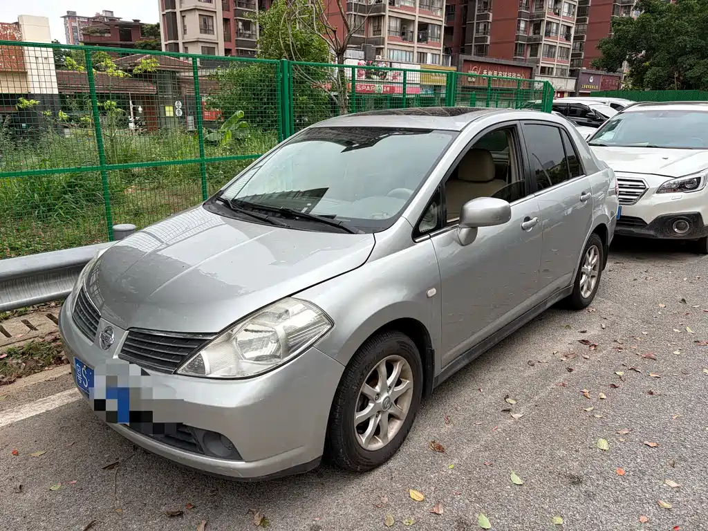 Купить Nissan Tiida