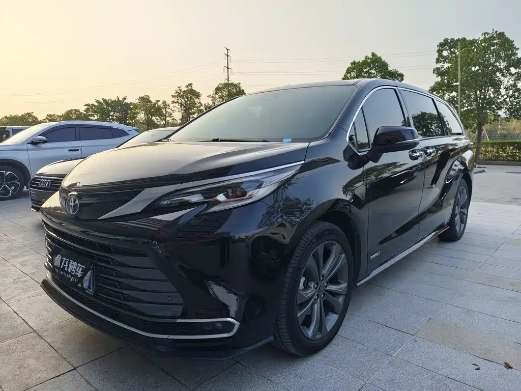 Toyota Sienna 2023