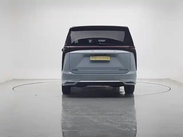 SAIC MAXUS EVERYONE 9