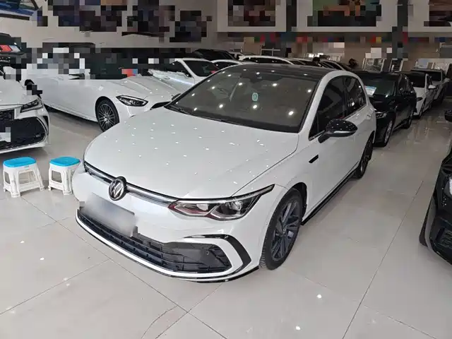 VOLKSWAGEN GOLF 2021