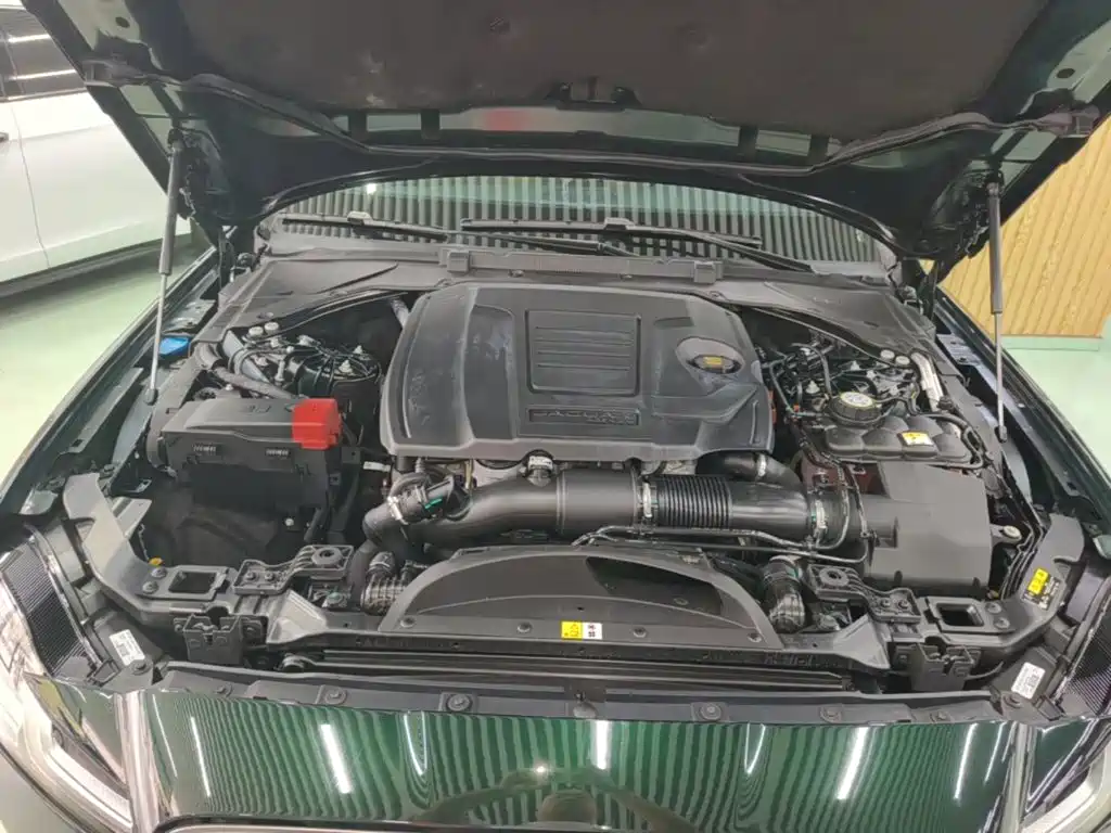 Jaguar XFL — миниатюра 20