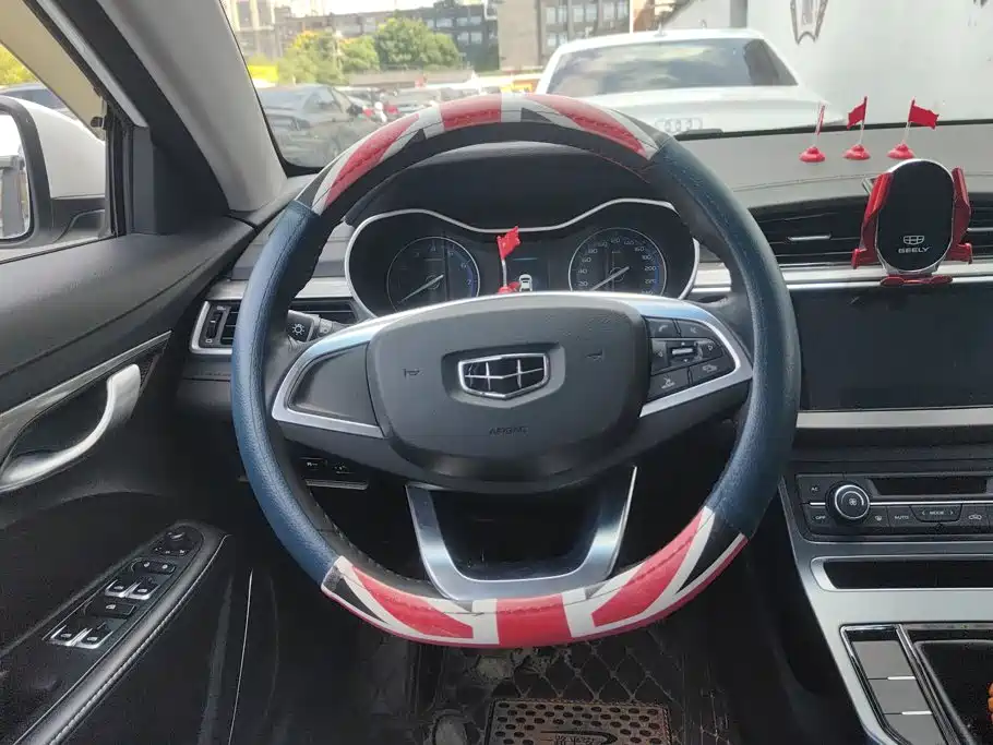 Geely Emgrand — миниатюра 15