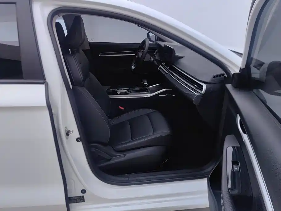 Geely Emgrand L — миниатюра 8