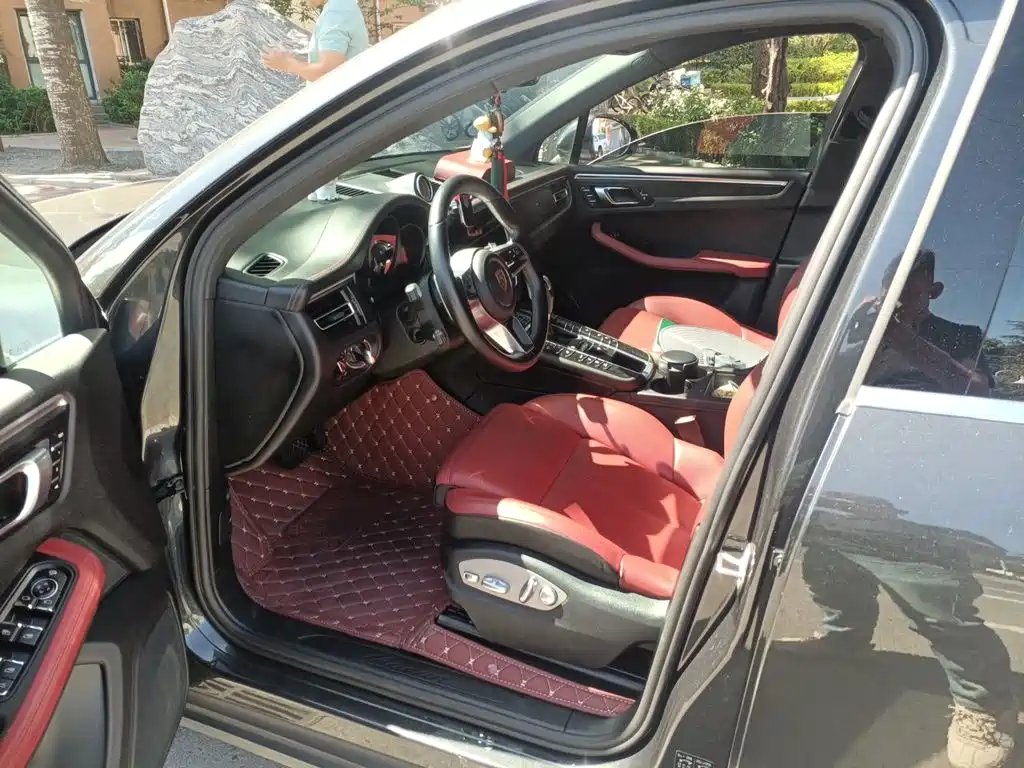 Porsche Macan — миниатюра 16