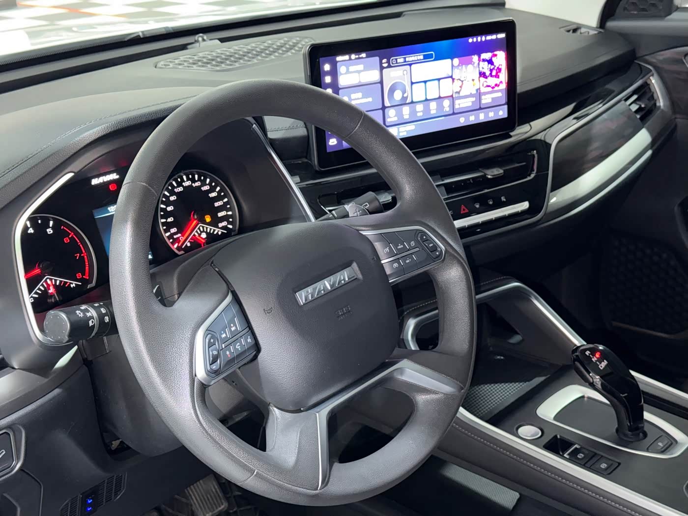 Haval Haval H6 1.5 л 2023 г. Белый, пробег 33000 км