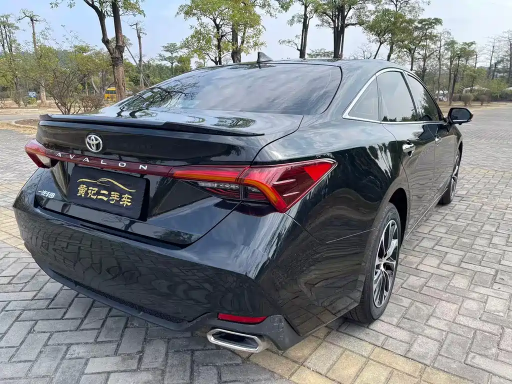 TOYOTA ASIAN DRAGON