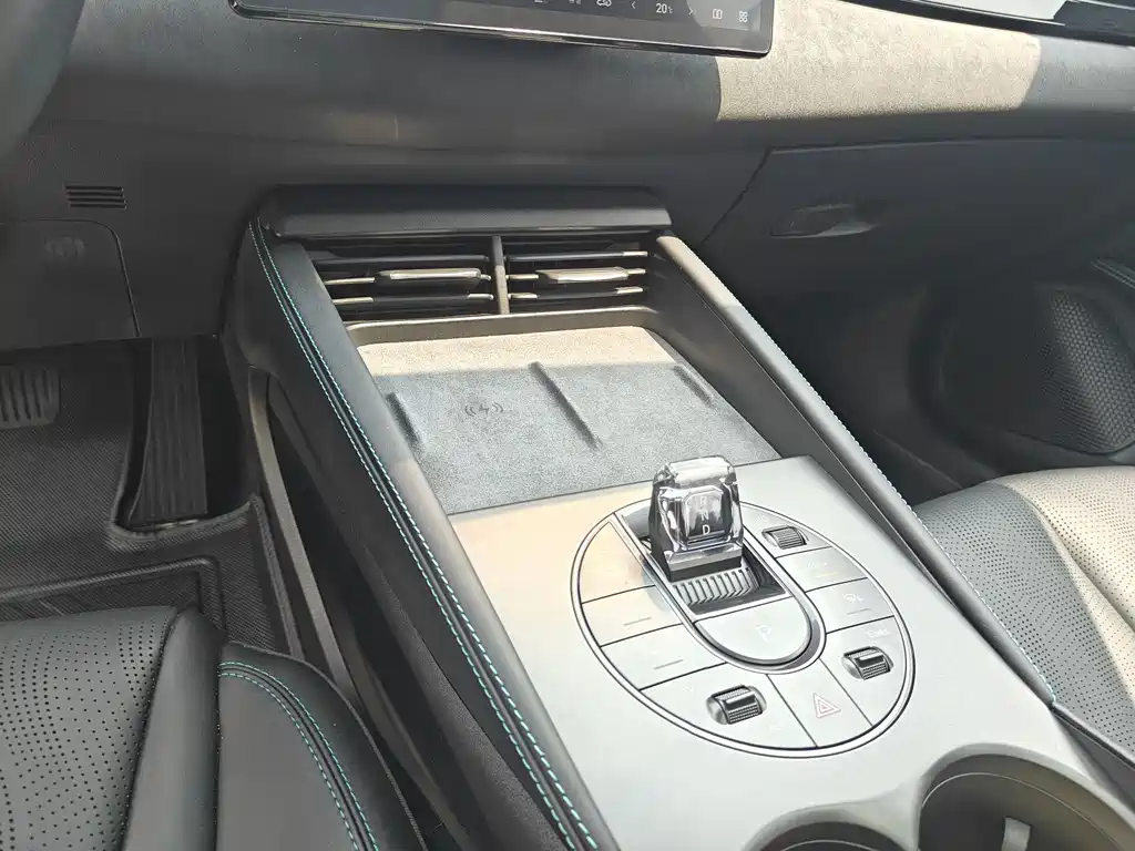 BYD SEAL 06 NEW ENERGY