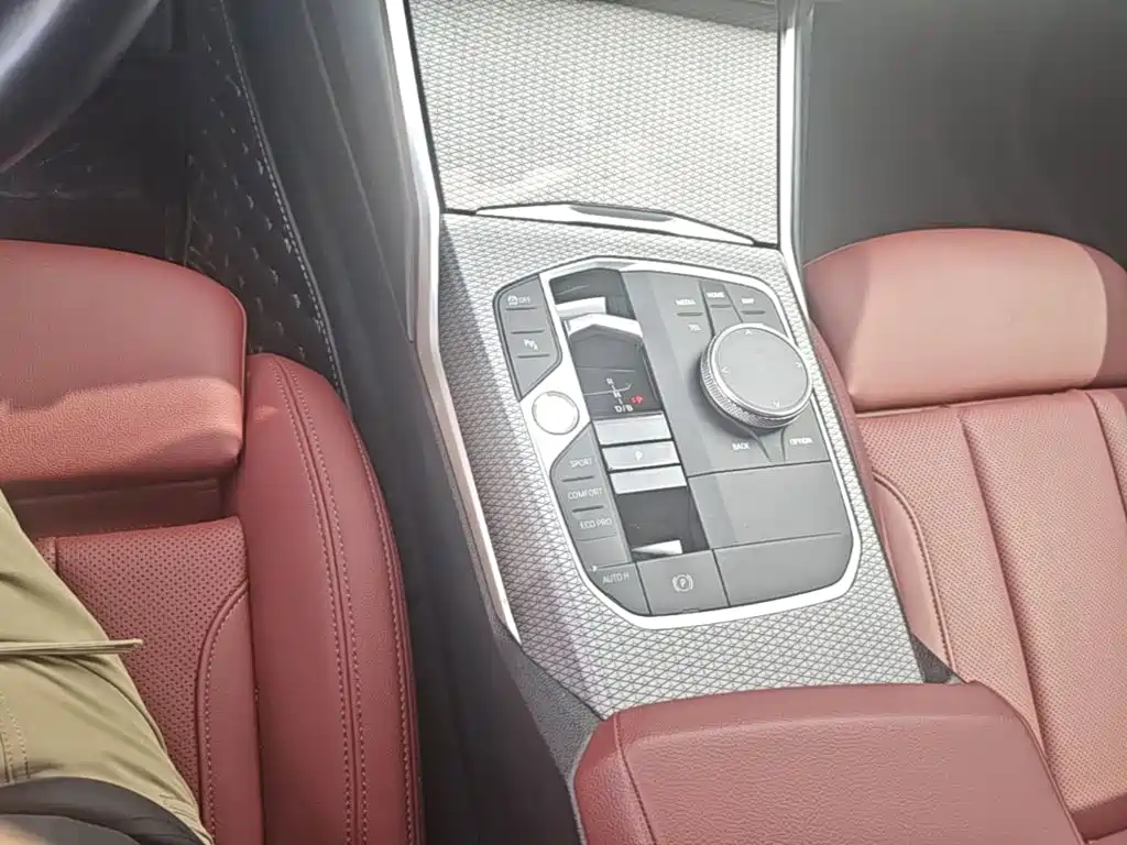 BMW i4 — миниатюра 19