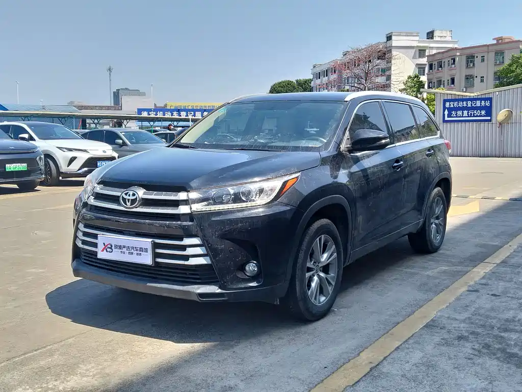 TOYOTA HIGHLANDER