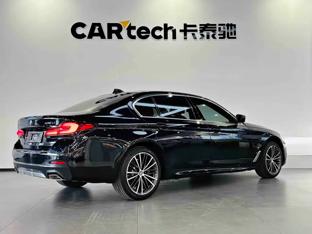 BMW 5 Series — миниатюра 34