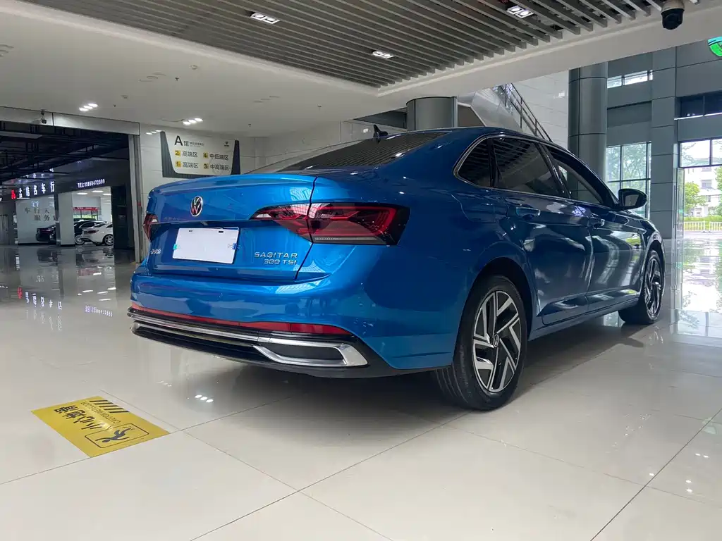 Volkswagen Sagitar - фото 6