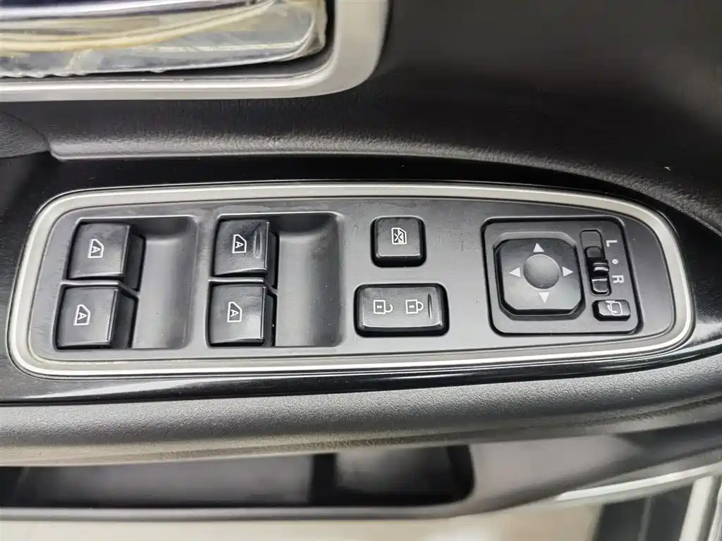 Mitsubishi Outlander 2019 2.4L 5 мест VI