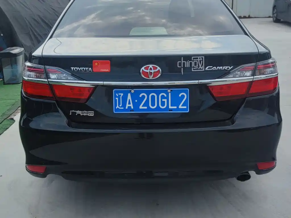 TOYOTA CAMRY
