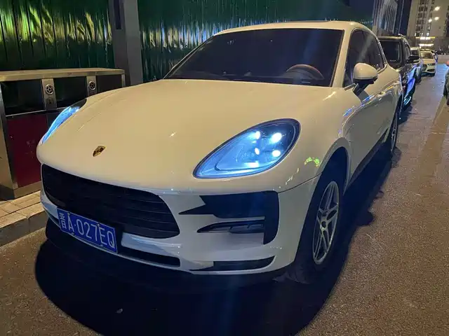 PORSCHE MACAN 2019