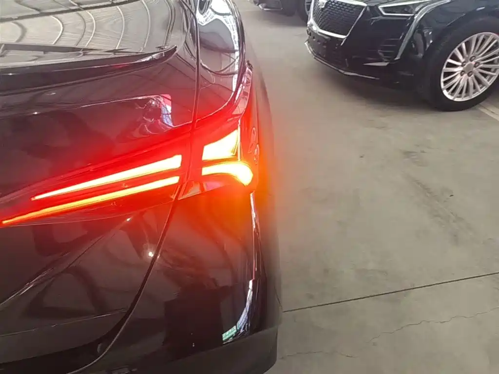 Toyota Avalon 2021 2.5L Luxury