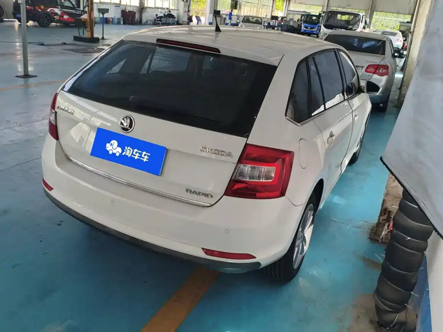 Skoda Rapid Spaceback — миниатюра 3