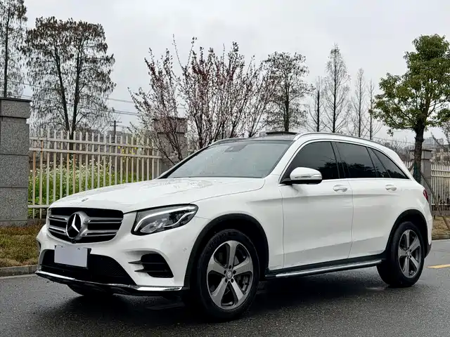 MERCEDES-BENZ GLC