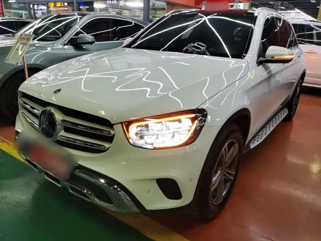 MERCEDES-BENZ GLC