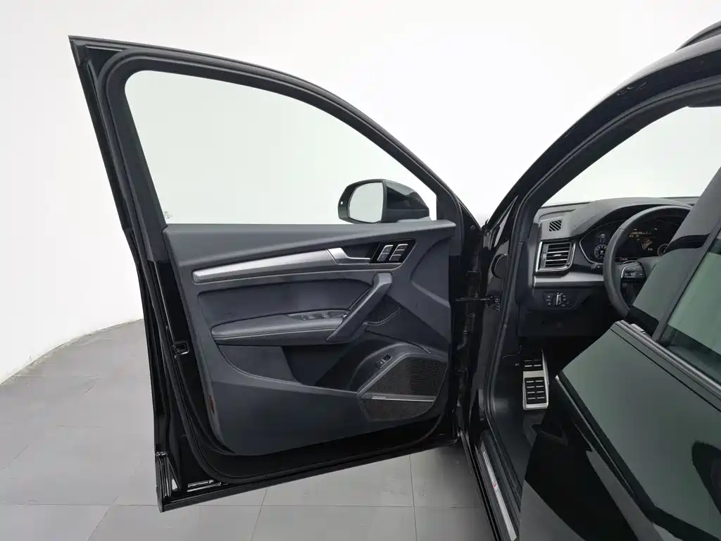 Audi Q5L — миниатюра 8
