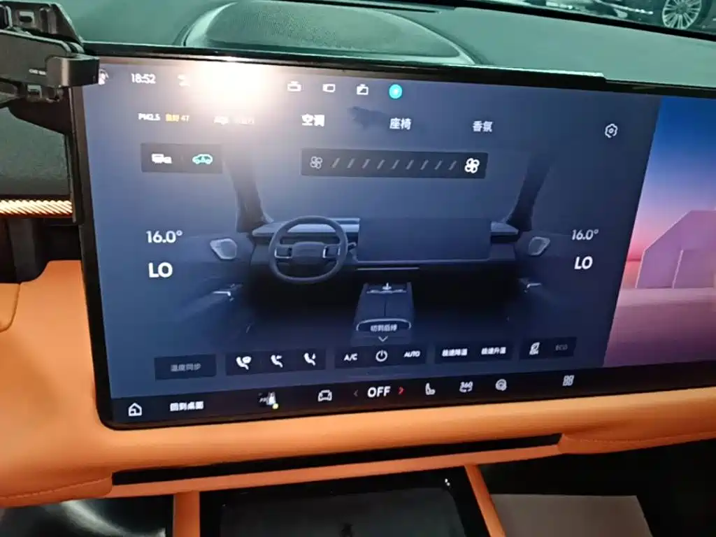 Lynk & Co 900 — миниатюра 13