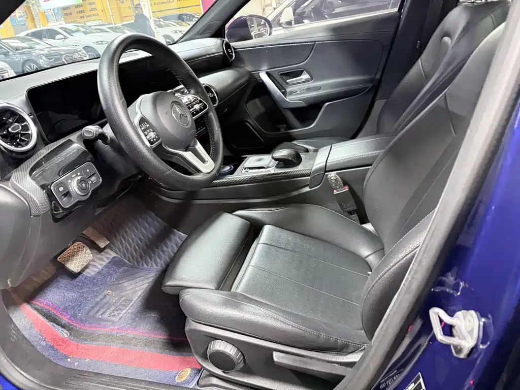 MERCEDES-BENZ A CLASS